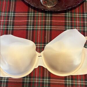 Warner's Cream Women's Bra